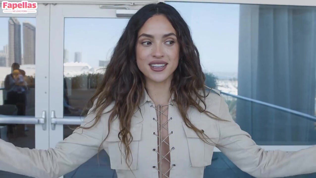 Adria Arjona