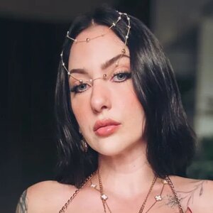 Aline Curti