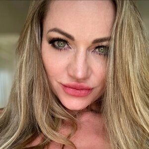 ana_rose