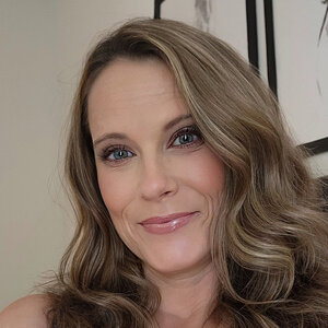 Annabelle Peach Messages Fapellas