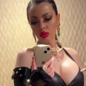 AnouschkaFemmeFatale