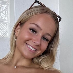 Ava Ludwar