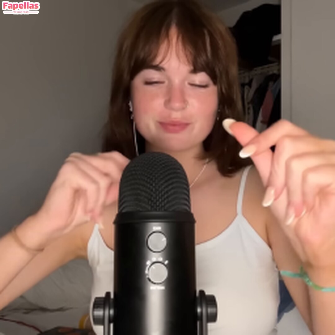 Beauxasmr - Sexy Media Girls on travel2world.sk