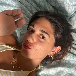 carlasfeetfrenchgirl