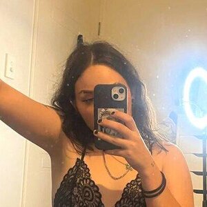 cheekyavie