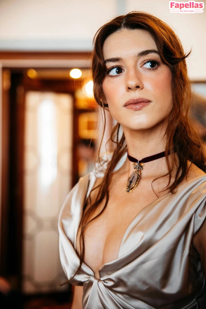 Daisy Edgar Jones