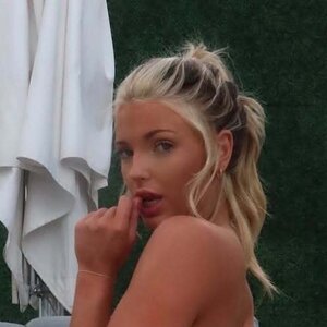 Ella West/ellawestt1