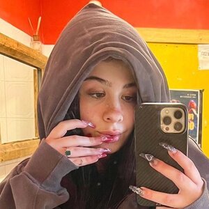 evasela__