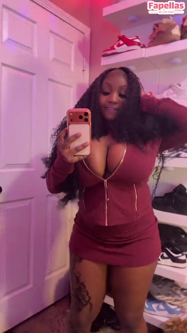 exclusive_nini1