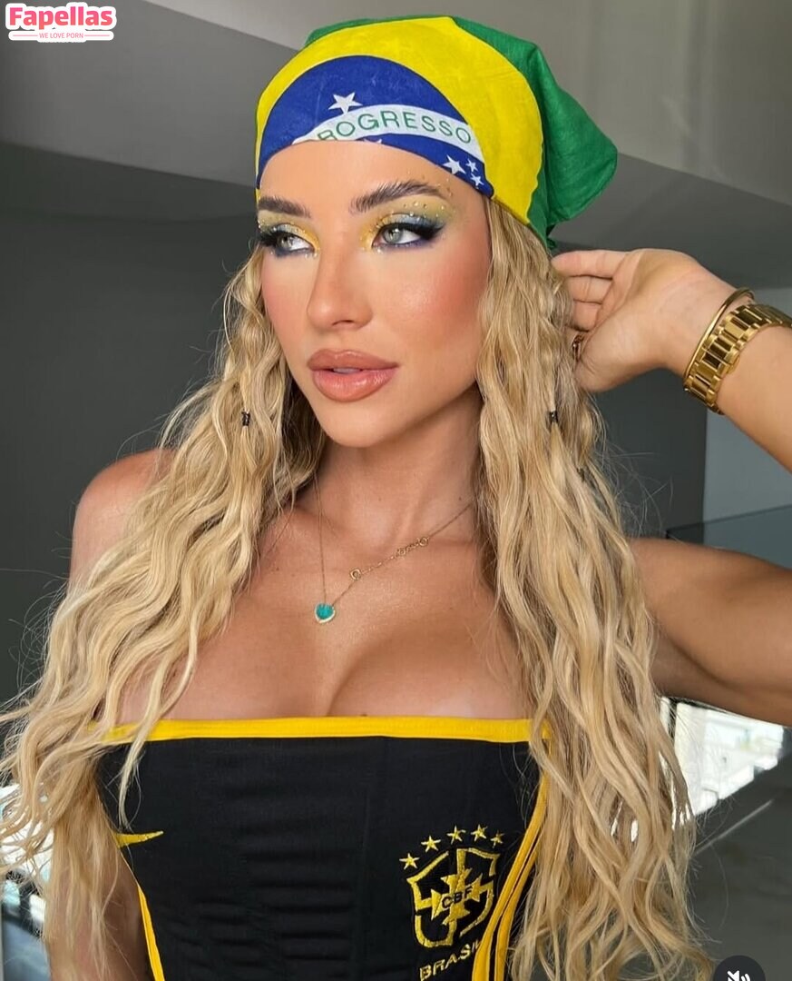 Gabi Martins