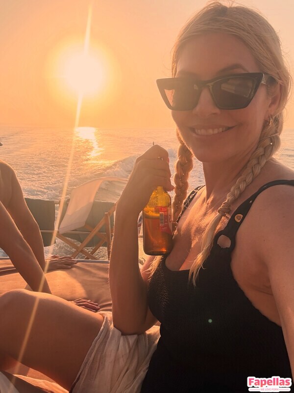 holly-willoughby