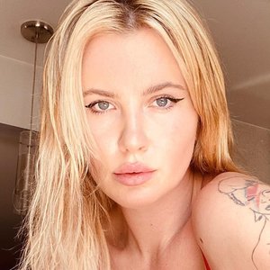 Ireland Baldwin