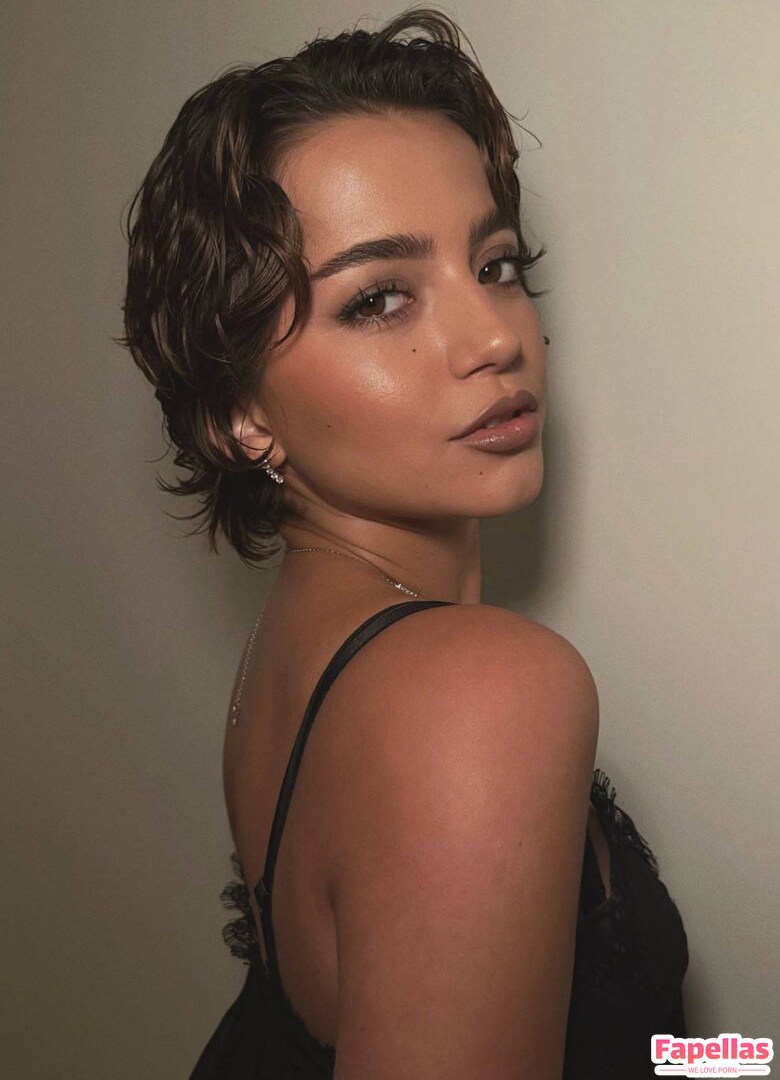Isabela Merced Spotlight #fapellasi9