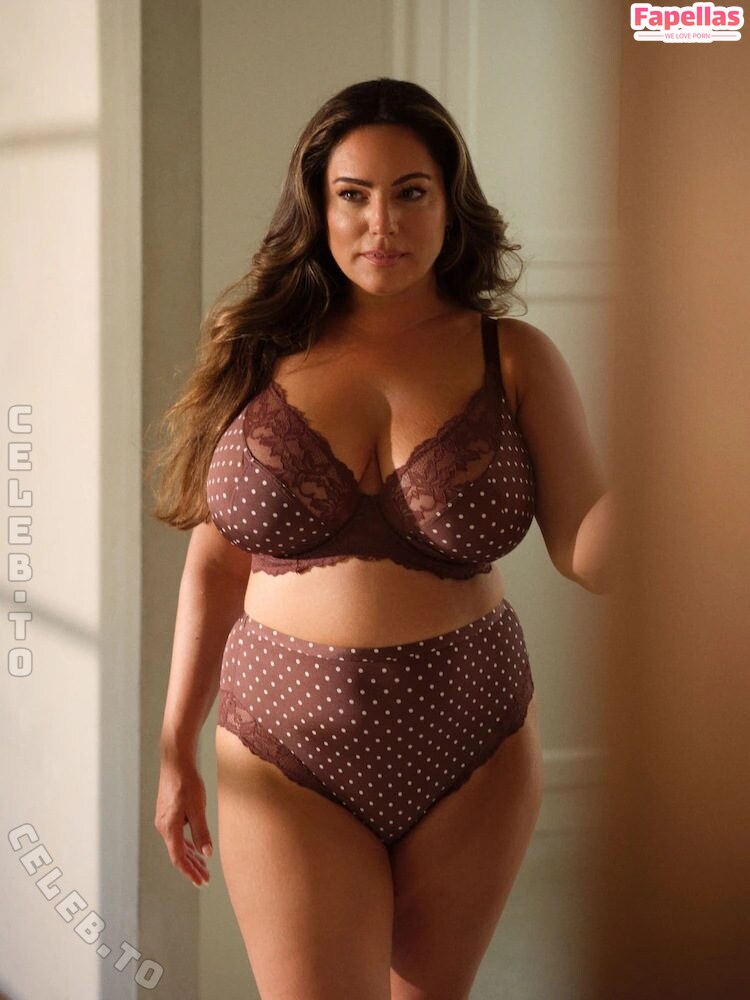 kelly-brook