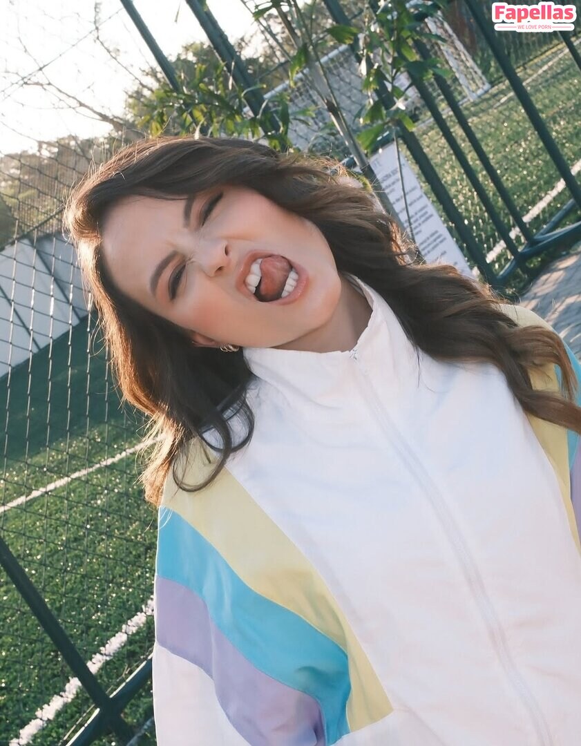 Larissa Manoela