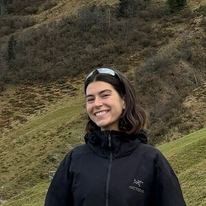 Larissa Merlyn Selena (larissahausler)