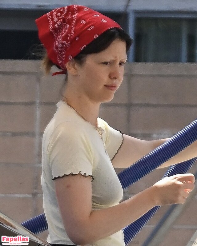Mia Goth