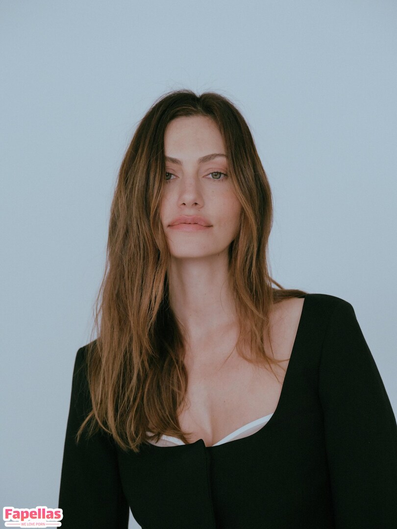 Phoebe Tonkin