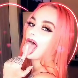 Roxi Reilly