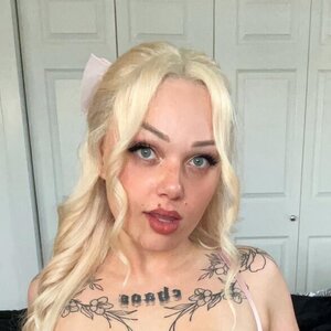 skyler_grey_18
