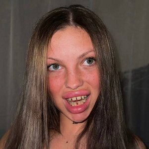 sofy_hughes