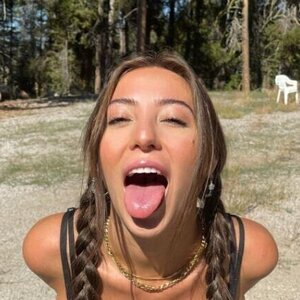 valentinacast
